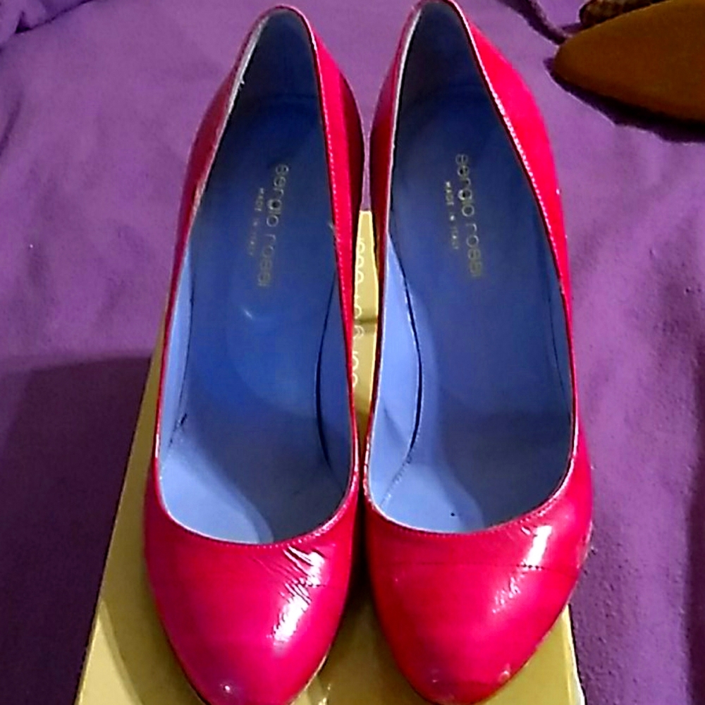 Shoe